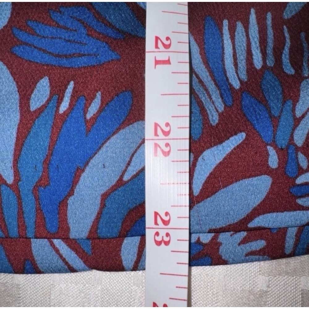 Banana Republic Women's Sleeveless Round Neck Burgundy Blue Floral Blouse Size 2 - Picture 7 of 7
